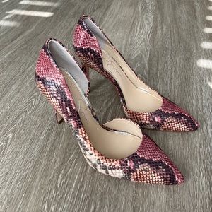 Jessica Simpson pointed toe heels